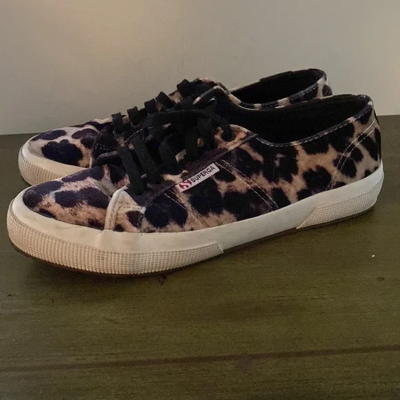 Superga leopard print sneakers. - Picture 3 of 9